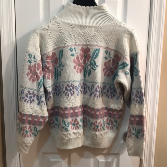 ⚡️FINAL PRICE⚡️VTG Season Ticket Flower Sweater - Picture 6 of 12